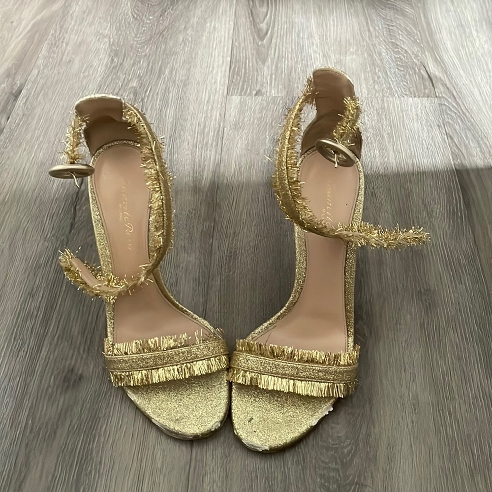 Caribe bright Mekong heel size 37 fits US7! Slightly damaged! Worn 3x